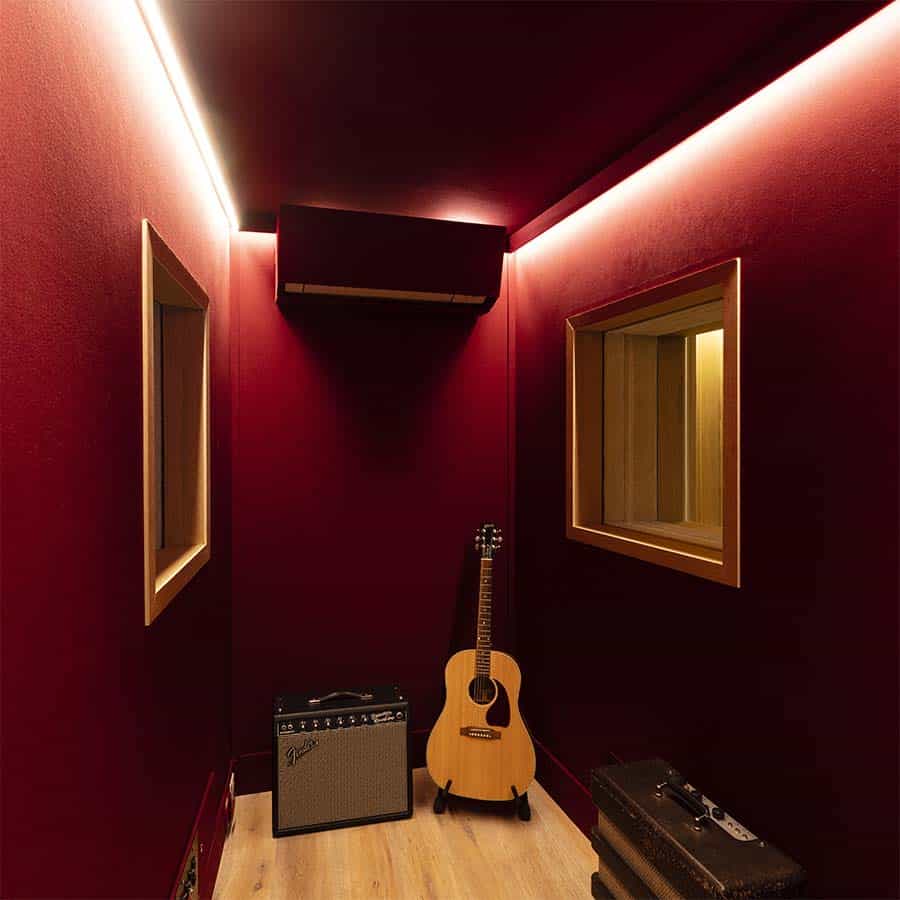 cabine studio compositeur creation de musique cinematographique location louer studio d enregistrement musique paris studio des murmures enregistrement paris 11